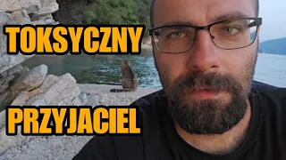 Przywitał mnie serdecznie a później stalkował i straszył. Wracam przez Czarnogórę.