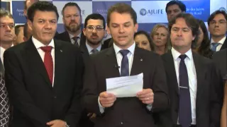 Pela independência judicial