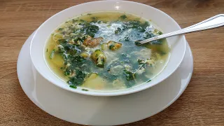 Суп куриный со шпинатом и яйцом. Chicken soup with spinach and egg