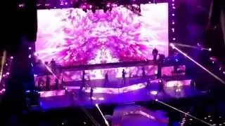 Ariana grande honeymoon tour (Glasgow Scotland) singing bang bang)