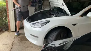 Cleaning radiator and condenser of 2018 Tesla Model 3 LR RWD - Time Lapse
