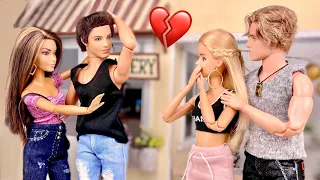 Emily & Friends: “You’re Dating My Ex?” (Episode 24) - Barbie Doll Videos