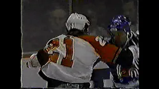 Chris Simon vs Dave Brown - Feb 16, 1995