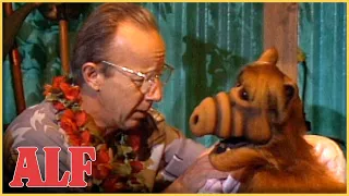 That's It! ALF is Crashing the Party! | S4 Ep13 Clip