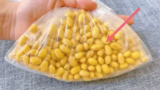 Raw soybean sprouts, you only need a plastic bag, you can eat them in 3 days, so practical