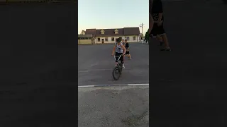 Чикен бар на фейки #bmx #bmxstreet #drop #street #бмх #влог #фейки #лето #egorporoshin