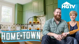 AMAZING Chefs Kitchen In Home Remodel | Hometown | HGTV