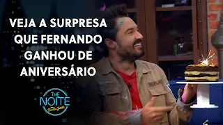 O cantor foi surpreendido pelo elenco do The Noite  | The Noite (21/04/21)