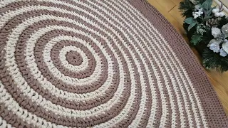 You have not knitted a circle with such a pattern yet. Round crochet rug made of cord...