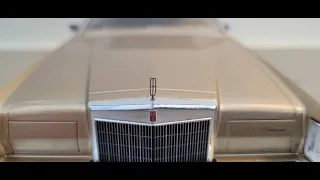 Lincoln Continental Mark V (1978) Gold 1/18 ModelCar Group