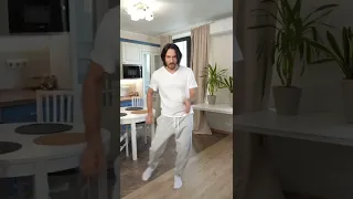 Who is the best dancer? 😎 #keanu #reeves #dance #fyp