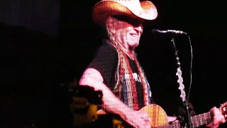 Willie Nelson 9.8.19 Mama Don't Let Your Babies Grow Up to Be Cowboys