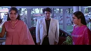 ನಾನ ಈ ಮನೆಗೆ ಕಾಲಿಟ್ಟಿದ್ದೆ ನಿನ್ನ ಗಂಡನ್ನ ನನ್ನ ಗಂಡನಾಗಿ ಮಾಡ್ಕೊಳಕ್ಕೆ - Yaare Nee Abhimani Kannada Movie P8