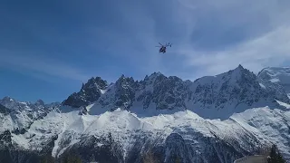 2nd Chamonix helicopter rescue after paragliding accident.