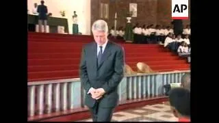 Botswana/South Africa - Visit US President Clinton