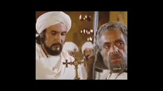 #قراءة_شريط جزء من فيلم الرسالة ( جعفر بن ابي طالب  امام النجاشي ) "ان بها ملكا لا يظلم عنده احد "