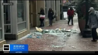 Window crashes onto sidewalk in Boston's Downtown Crossing