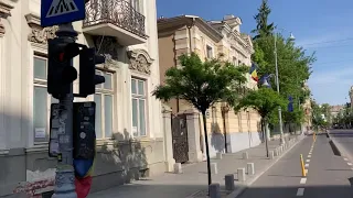 Bucharest Calea Victoriei filmed with iPhone SE 2020 StefanBikeTraffic ep1 🚲