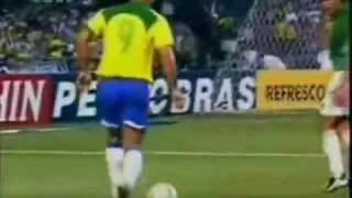 The Physics of Ronaldo the Phenomenon