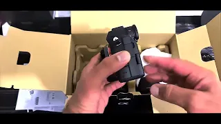 Sony A7 IV w/Kit Lens unboxing, 2022