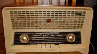 Norelco B4X-87A Radio Pictures