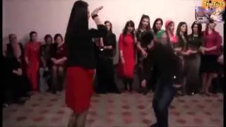 Супер Лезгинка  Чеченец Нереально Прикольно Танцует  2013