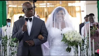 Joe Mettle's Wife Finally Arrives at her White Wedding...what a glorious wedding💞