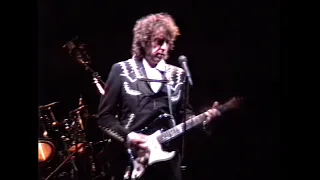 "Can I jump on it sometime?"  A not-so-new "Leopard-Skin Pill-Box Hat"  @ Opera House, Boston, 1989