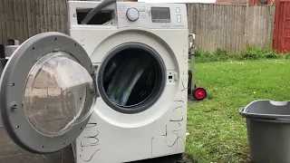 Experement: Wet towels in a washing machine