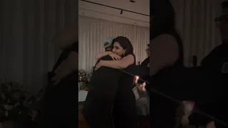 kriti sanon is raising the temperature by giving hug.#kritisanon #viral #shorts