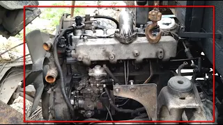 The engine is being separated from the truck To repair the engine