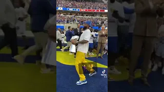 #NBA @NBA JUST ODELL BECKHAM JR DANCING WITH THE LOMBARDI TROPHIE #NFL @NFL #NFL KICK OFF @NFL KICK