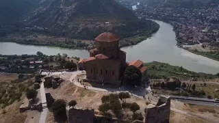 Слияние двух рек захватывает - Монастырь Джвари. Грузия
