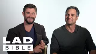 Thor: Ragnarok’s Chris Hemsworth, Mark Ruffalo & Jeff Goldblum Talk Pints and Being Heroes