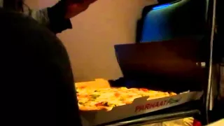 Tilasin Pizzaa Nam Nam Nam herkkujen herkku