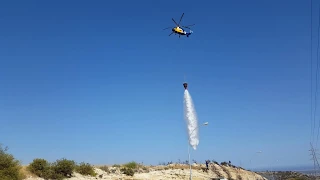 Fire extinguishes from helicopters in Ypsonas