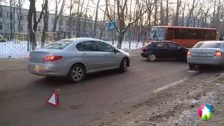 «Шкода» и «Шевроле» столкнулись в Нижнем Новгороде 13 февраля