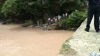 Женщина тонула в Грузии 23.06.2018г. упала с моста царицы Тамары, Махунцети