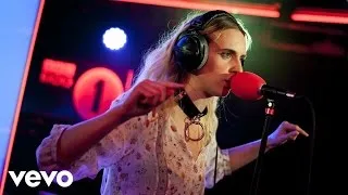 MØ - Drum in the Live Lounge