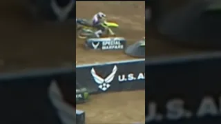 Dylan ferrandis  BIG CRASH supercross  HOUSTON TX #supercross #motocross #supercrosslive