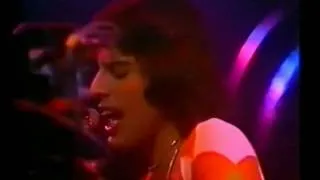 Queen - Somebody To Love at Earls Court (remastered)