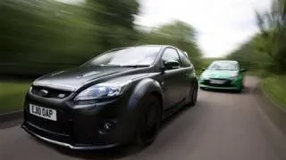 Ford Focus RS500 vs Renault Clio Cup