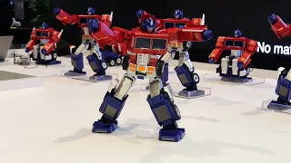 Optimus Prime Transformer Autobot Truck & Trailer robot Robosen Hasbro CES 2023