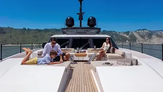 Luxury SuperYacht - Custom Line Yard - Ferretti Group