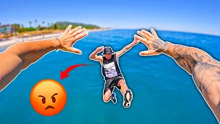 ESCAPING ANGRY TOURIST ( Epic Parkour POV )