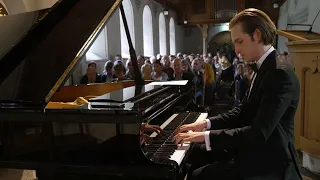 Yoav Levanon performs Liszt's Hungarian Rhapsody No.2