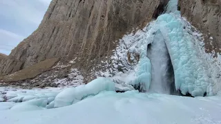 Джилы-Су зимой, водопад Тузлук-Шапа (Каракая-Су)