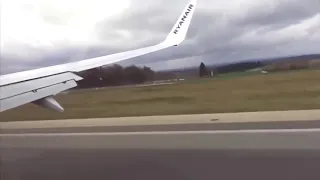 Crazy Ryanair HARD Landing