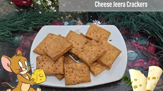 Flaky, buttery and cheesy crackers that are perfect with a dip | Cheese Crackers Recipe 🍪🍪