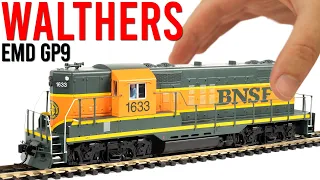 I Wish More Model Trains Were Like This | Walthers GP9 | Unboxing & Review